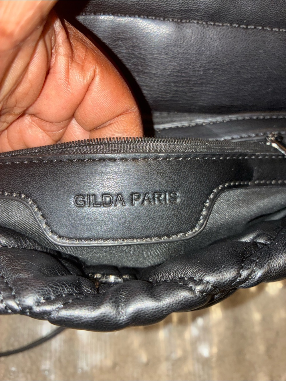 Gilda Paris Black Quilted Shoulder Bag with Chain-Link Strap - Picture 8 of 9